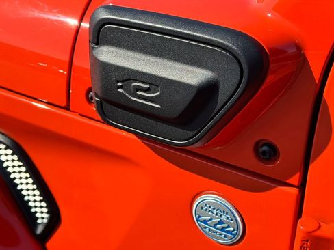 Used 2023 Jeep Wrangler Unlimited Sahara w/ Cold Weather Group image 12