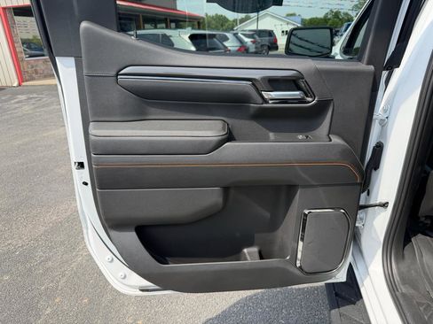 Used 2023 GMC Sierra 1500 AT4 w/ AT4 Preferred Package AWD/4WD image 18