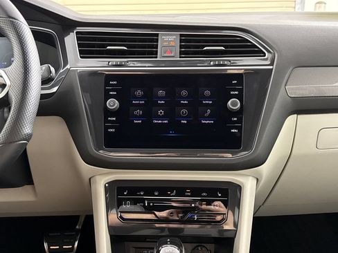 Used 2024 Volkswagen Tiguan SE R-Line FWD image 18