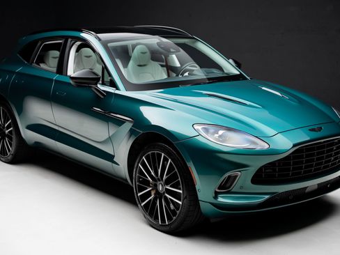 Used 2023 Aston Martin DBX AWD/4WD image 39