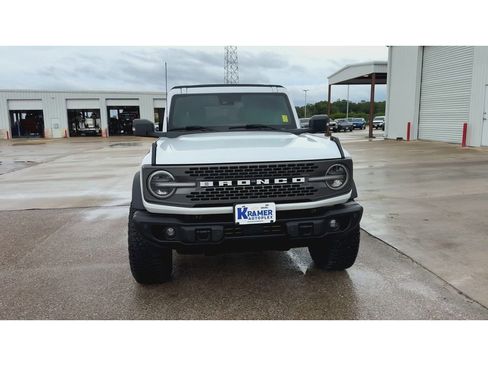 Used 2022 Ford Bronco Badlands AWD/4WD image 3