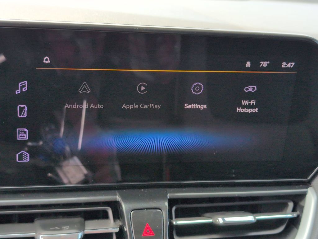 Used 2025 Chevrolet TrailBlazer LT AWD/4WD image 17