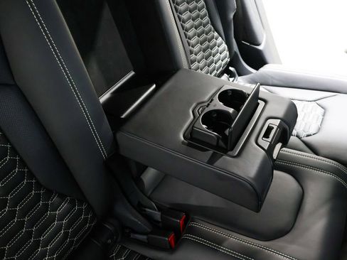 Used 2020 Lamborghini Urus image 46