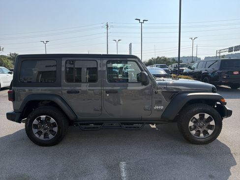 Used 2018 Jeep Wrangler Unlimited Sport S AWD/4WD image 5