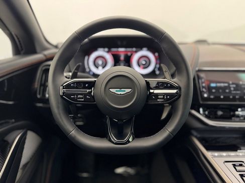 Used 2025 Aston Martin DBX 707 image 9