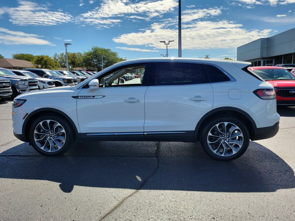 Certified 2023 Lincoln Nautilus Reserve AWD/4WD image 7