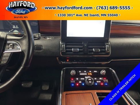 Used 2018 Lincoln Navigator Reserve w/ Technology Package AWD/4WD image 17