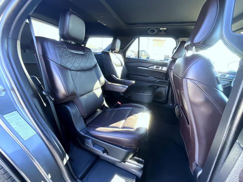 Used 2025 Ford Explorer Platinum w/ LUX Leather Package image 19