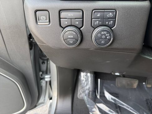 Used 2025 Chevrolet Silverado 1500 LTZ w/ Technology Package AWD/4WD image 26