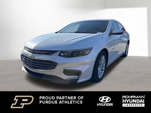 Used 2017 Chevrolet Malibu LT image 1