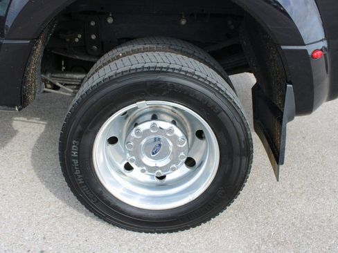 Certified 2022 Ford F450 Platinum w/ FX4 Off-Road Package image 23