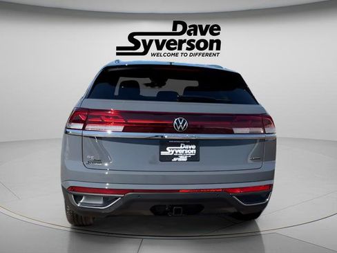 New 2026 Volkswagen Atlas Cross Sport SE AWD/4WD image 4