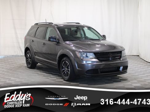 Used 2018 Dodge Journey SE w/ Blacktop Package FWD image 1