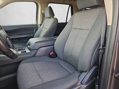 Used 2024 Ford Expedition XLT RWD image 16