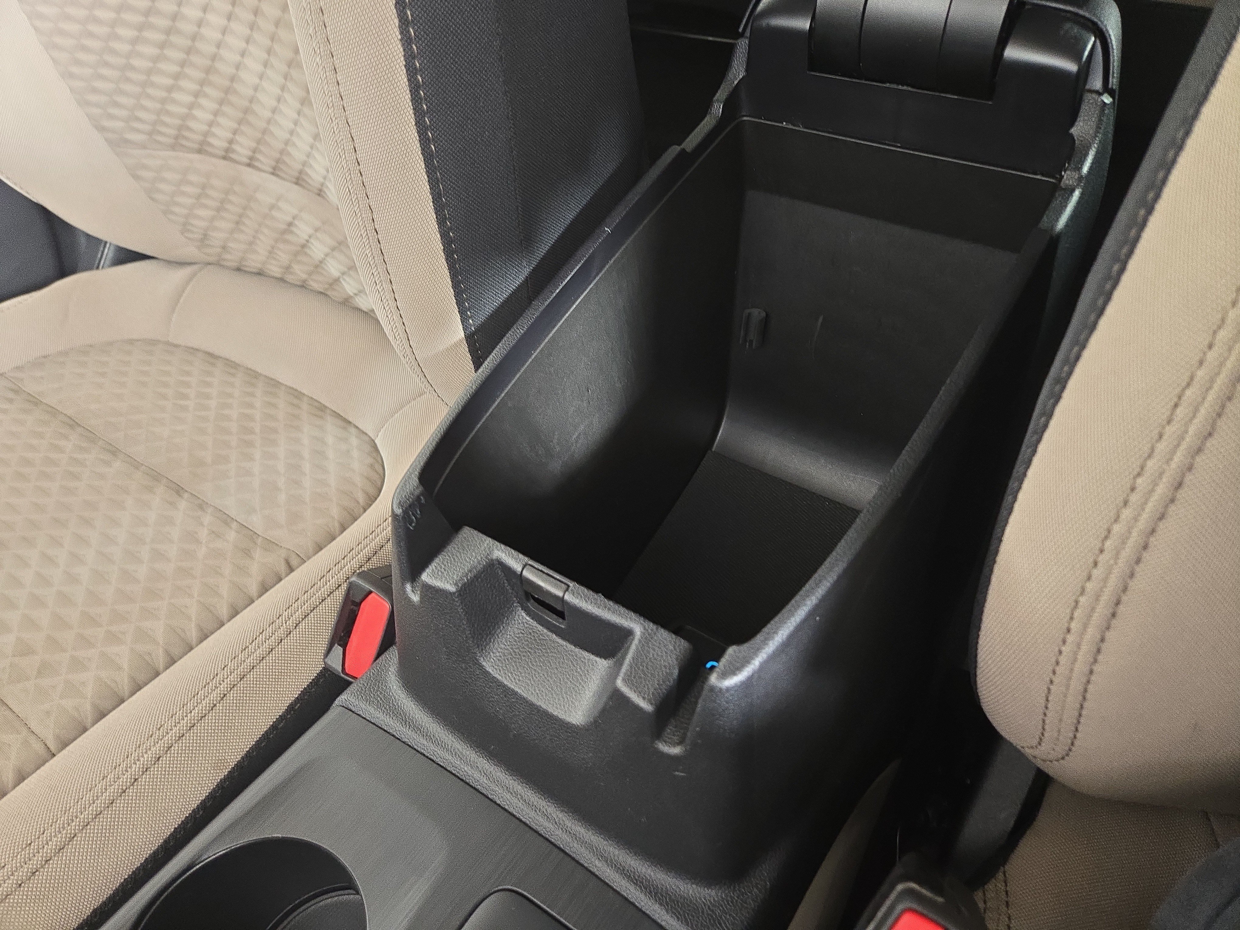 Used 2020 Ford Escape SE FWD image 29
