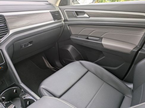 Certified 2023 Volkswagen Atlas SE FWD image 18