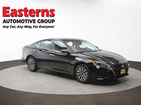 Used 2024 Nissan Altima 2.5 SV image 49