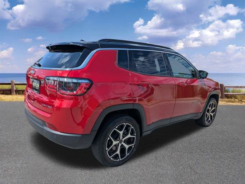 Certified 2025 Jeep Compass Limited AWD/4WD image 8
