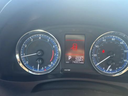 Used 2019 Toyota Corolla LE FWD image 12