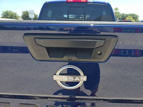 Certified 2022 Nissan Frontier SV RWD image 5