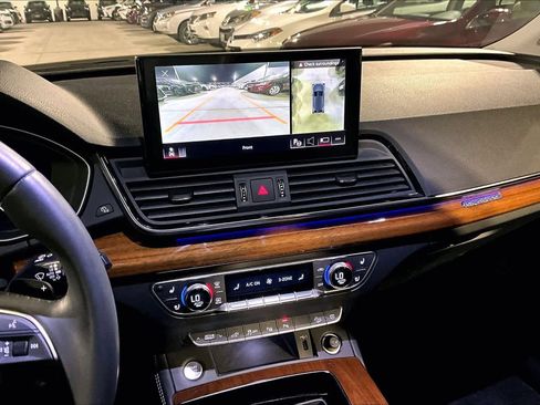 Used 2021 Audi Q5 e Prestige w/ Prestige Package image 6