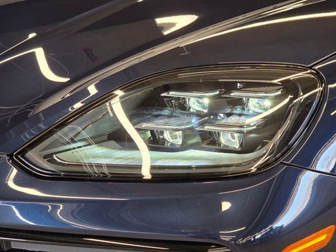 New 2026 Porsche Cayenne Coupe AWD/4WD image 25