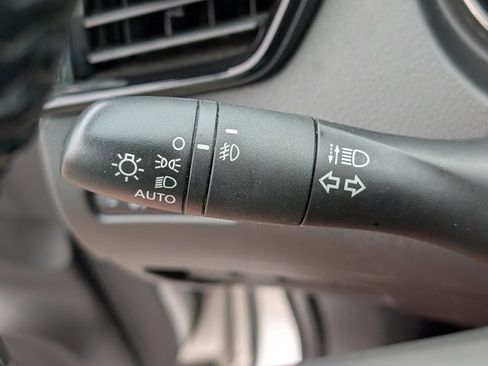 Used 2022 Nissan Rogue Sport SV w/ Technology Package image 23