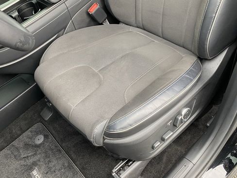 Used 2025 Hyundai Palisade Calligraphy image 24