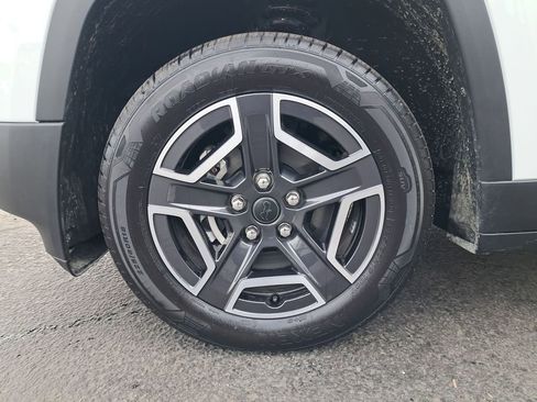 New 2026 Jeep Cherokee Laredo image 29