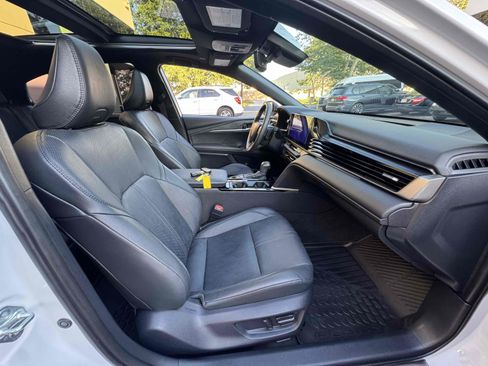 Used 2025 Toyota Camry XSE FWD image 28