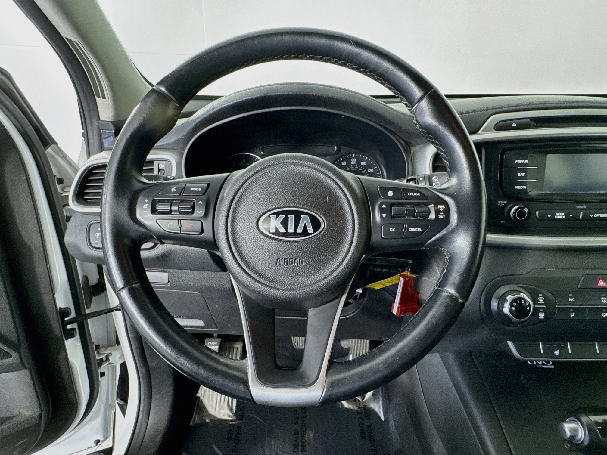 Used 2016 Kia Sorento FWD w/ LX Convenience Package image 11