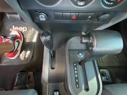 Used 2008 Jeep Wrangler X AWD/4WD image 17