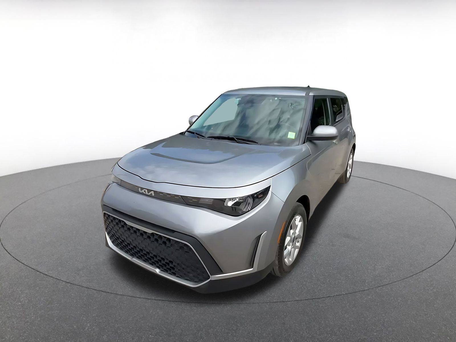 Used 2025 Kia Soul LX w/ LX Technology Package FWD image 4