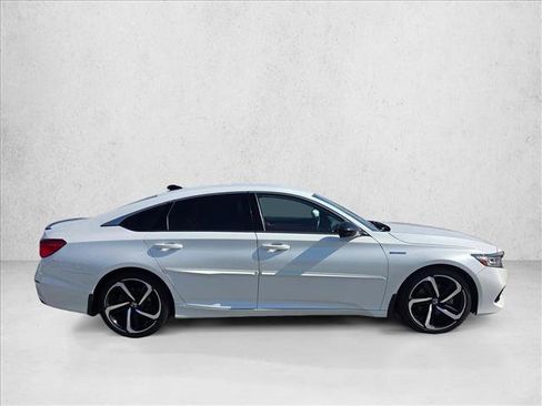 Used 2022 Honda Accord Sport image 4