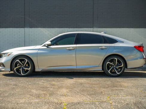Used 2020 Honda Accord Sport image 8