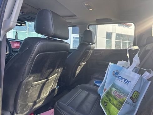 Used 2015 GMC Sierra 2500 Denali w/ Duramax Plus Package image 5