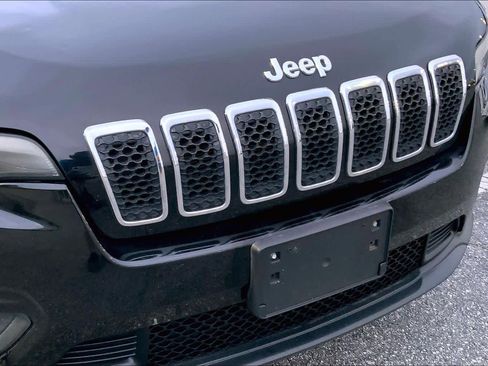 Used 2019 Jeep Cherokee Latitude w/ Popular Appearance Group FWD image 29