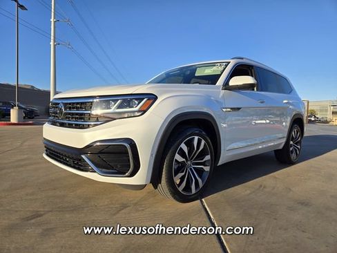 Used 2023 Volkswagen Atlas SEL Premium AWD/4WD image 2