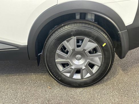 New 2026 Nissan Kicks S FWD image 19