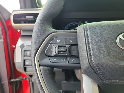 Used 2025 Toyota 4Runner TRD Off-Road Premium image 24