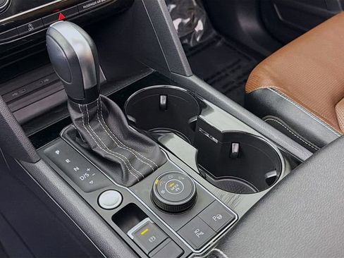 Used 2023 Volkswagen Atlas SEL Premium image 19