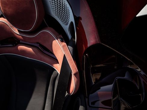 Used 2021 McLaren Elva image 38