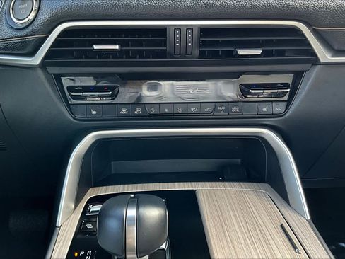 Used 2025 MAZDA CX-70 Plug-In Hybrid w/ Premium Pkg image 35