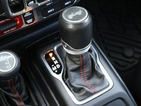 Used 2021 Jeep Wrangler Unlimited Rubicon AWD/4WD image 18