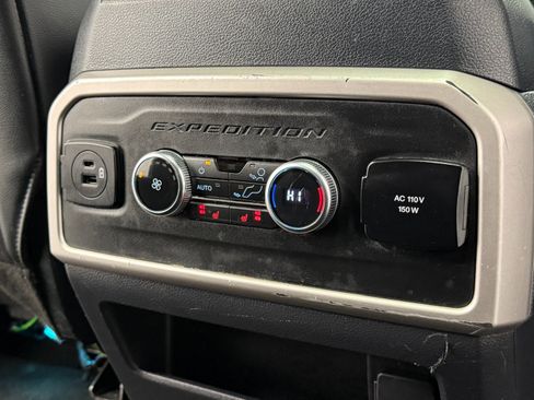 Used 2022 Ford Expedition Max Limited AWD/4WD image 36