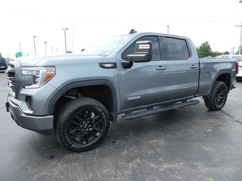 Used 2021 GMC Sierra 1500 Elevation w/ LPO, Elevation Black Package AWD/4WD image 9
