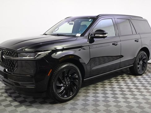 New 2025 Lincoln Navigator Reserve w/ Jet Appearance Package image 2