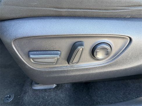 Certified 2024 Toyota RAV4 XLE image 25