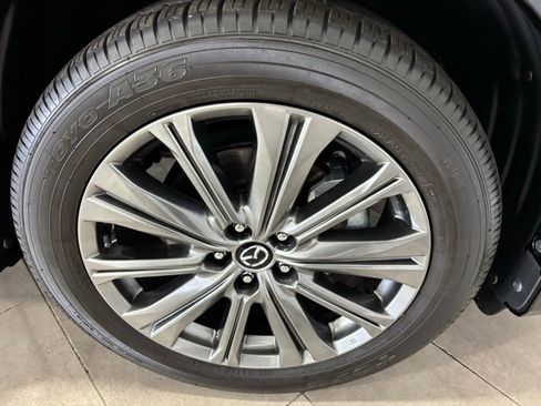 Certified 2025 MAZDA CX-5 Signature image 9