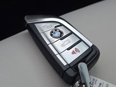 Used 2022 BMW X5 xDrive40i w/ M Sport Package image 36